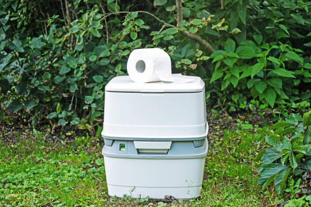 Best Portable toilet rental cost  in Warren, OH
